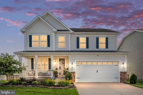 10200 Governors Ln, Fredericksburg, VA 22408