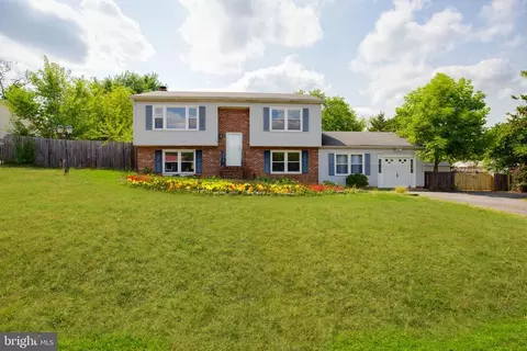 1001 Dewberry Dr, Fredericksburg, VA 22407