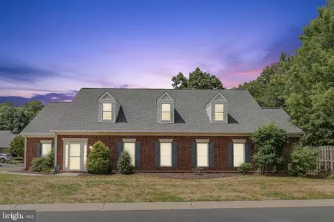 9410 Dalmahoy Ln, Fredericksburg, VA 22408