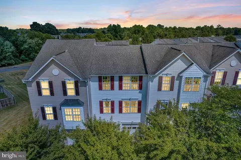 7202 Finch Ln, Fredericksburg, VA 22407