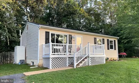 11300 Maplewood Dr, Locust Grove, VA 22508