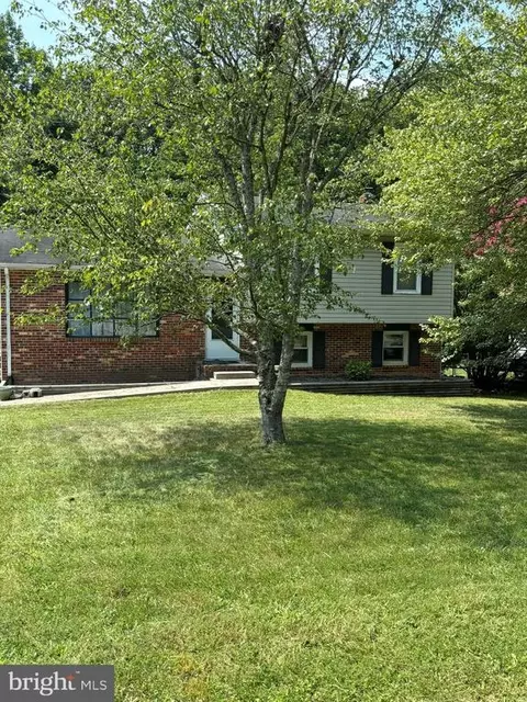 404 Cleveland Ct, Fredericksburg, VA 22407