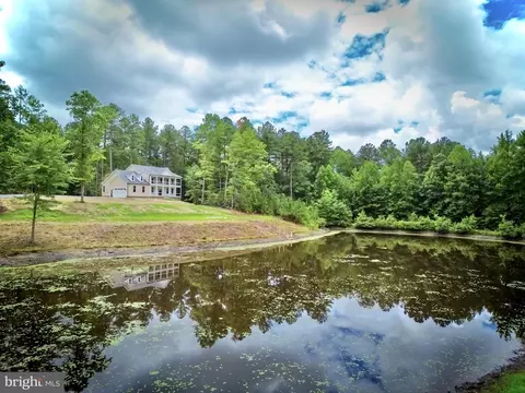 11482 Light Ln, Spotsylvania, VA 22551
