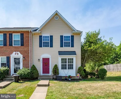 3926 Saint Michaels Sq, Fredericksburg, VA 22408