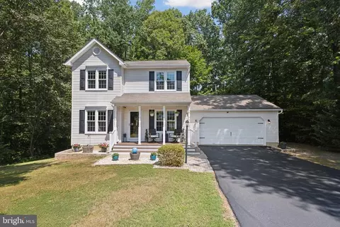9920 Bethwood Dr, Fredericksburg, VA 22407