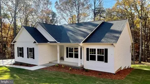 3404 Hidaway Ct, Bumpass, VA 23024