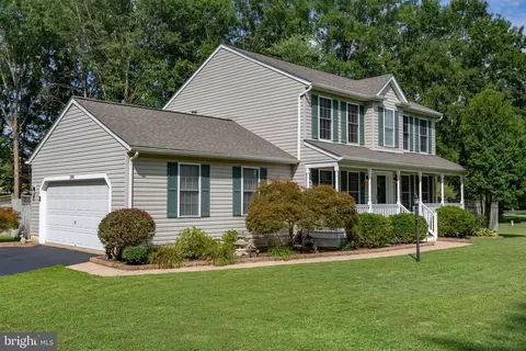 11801 Oakhurst Dr, Fredericksburg, VA 22407