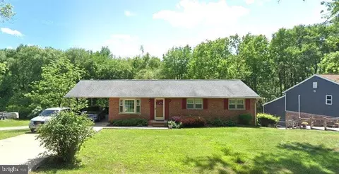 6000 Calhoun Dr, Fredericksburg, VA 22407