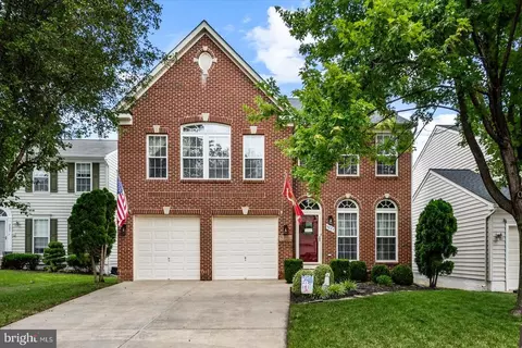 5221 Windbreak Dr, Fredericksburg, VA 22407