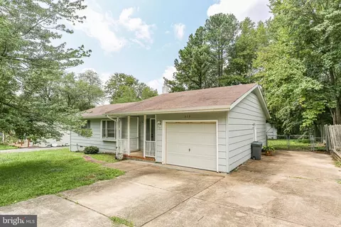 319 Maden St, Fredericksburg, VA 22407