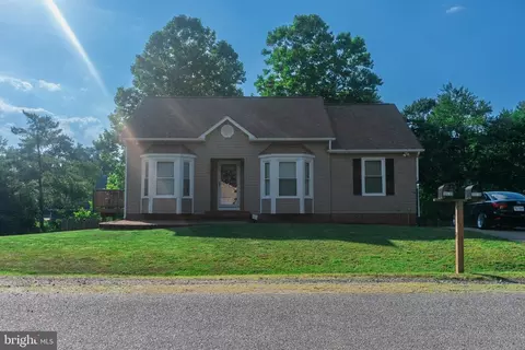 10716 Bent Tree Dr, Fredericksburg, VA 22407