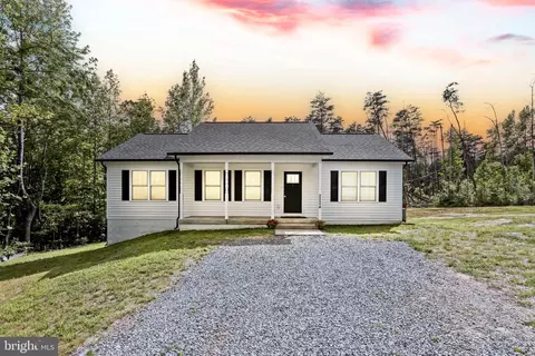 2224 Partlow Rd, Beaverdam, VA 23015