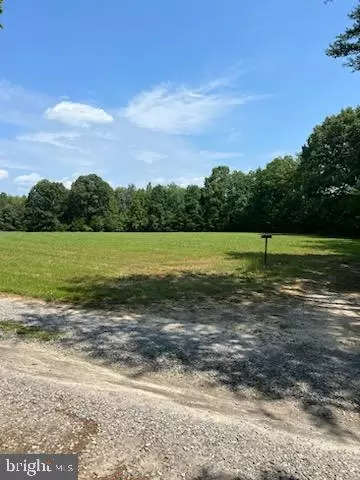 Clover Green Dr, Spotsylvania, VA 22553
