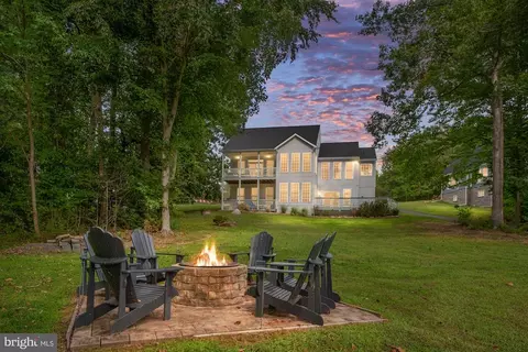 5504 Dogwood Tree Ln, Mineral, VA 23117