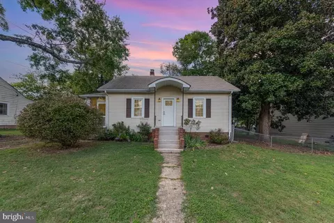 206 Mansfield St, Fredericksburg, VA 22408