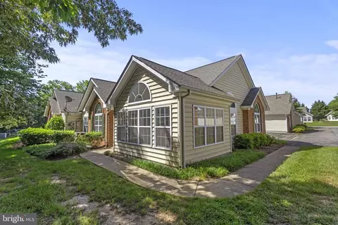 6217 Autumn Leaf Dr, Fredericksburg, VA 22407