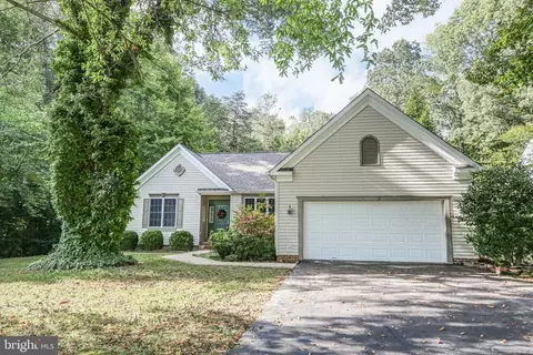 6713 Autumn Wood Dr, Spotsylvania, VA 22553