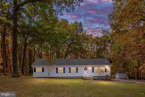 9400 Secca Dr, Fredericksburg, VA 22407
