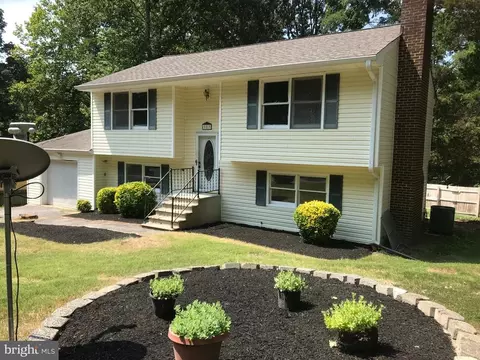 323 Albany St, Fredericksburg, VA 22407
