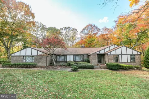 1600 Clover Dr, Fredericksburg, VA 22407
