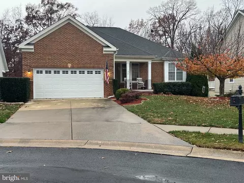 5727 W Kesslers Xing W, Fredericksburg, VA 22407