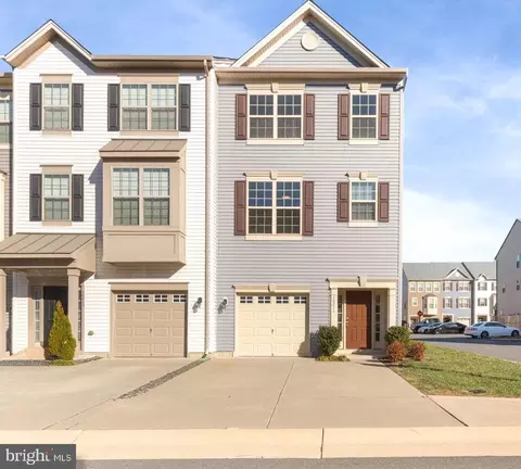 10211 Egret Ct, Fredericksburg, VA 22408