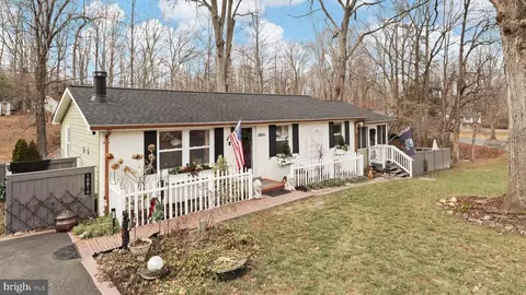 10810 Cropp Dr, Fredericksburg, VA 22407