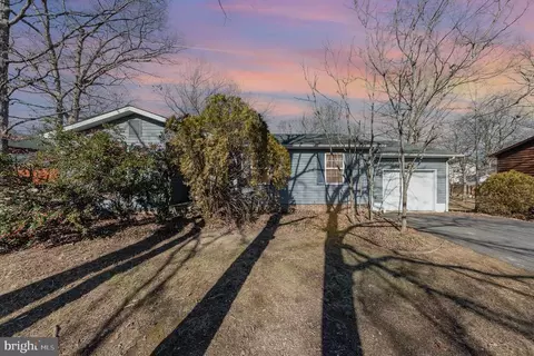 203 Sagun Dr, Fredericksburg, VA 22407