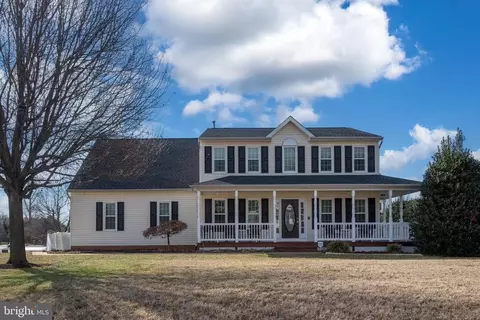 9814 Elm St, Fredericksburg, VA 22407