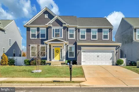 9623 Hillcrest Dr, Fredericksburg, VA 22407
