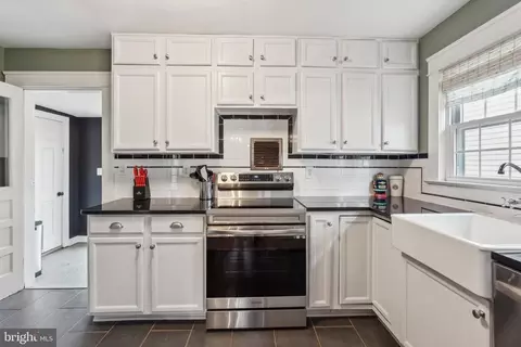 143 Bend Farm Rd, Fredericksburg, VA 22408