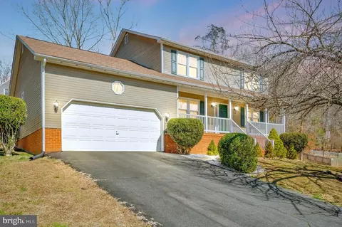 119 Valley View Rd, Fredericksburg, VA 22407