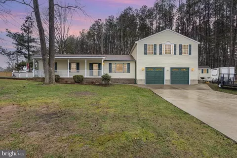 842 Stonewall Ln, Fredericksburg, VA 22407