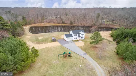 9616 Rapidan Dr, Fredericksburg, VA 22407