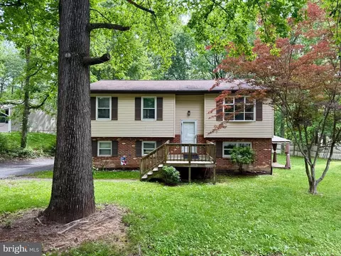 221 Hampton Dr, Spotsylvania, VA 22551