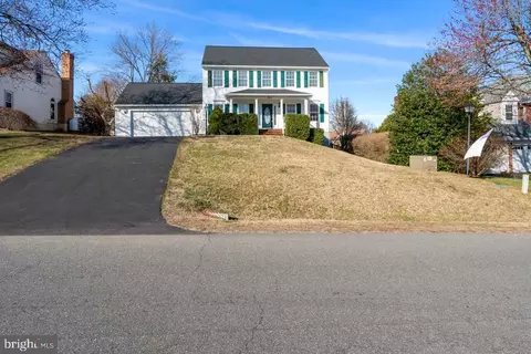 6907 Lakeland Way, Fredericksburg, VA 22407