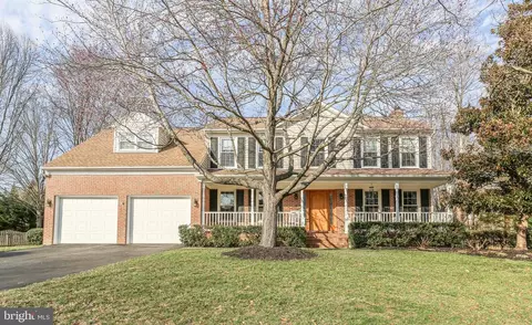 6113 Thayer St, Fredericksburg, VA 22407