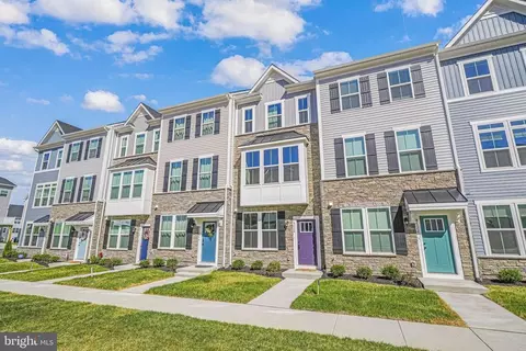 4724 Torrey Ln, Fredericksburg, VA 22408