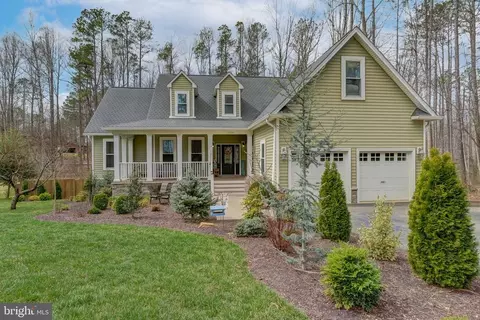 11304 Piney Forest Dr, Bumpass, VA 23024