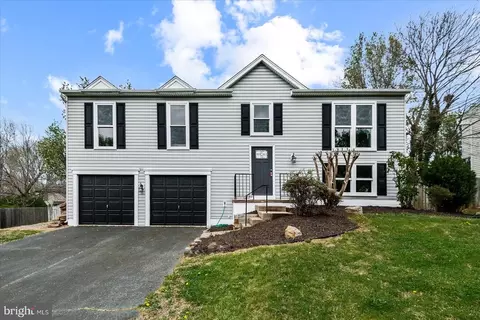 9909 Windridge Dr, Fredericksburg, VA 22407