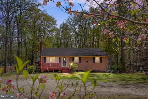 8304 S Mclaws Pl S, Fredericksburg, VA 22407