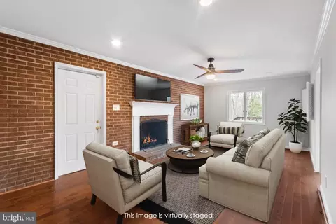 9 Twin Springs Dr, Fredericksburg, VA 22407