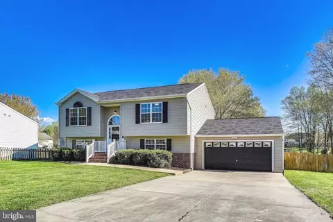 7404 Danalu Ct, Fredericksburg, VA 22407