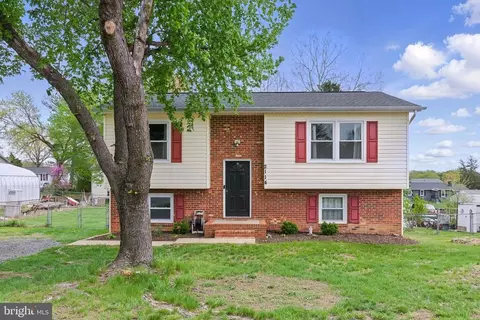 2114 Rock Creek Rd, Fredericksburg, VA 22407