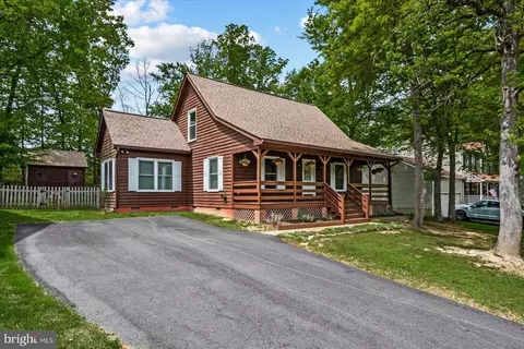 9608 Gunston Hall Rd, Fredericksburg, VA 22408