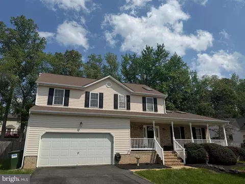 11903 Woodland View Dr, Fredericksburg, VA 22407