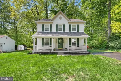 11104 Surry Woods Ct, Fredericksburg, VA 22407