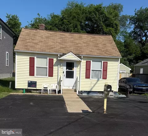 216 Bend Farm Rd, Fredericksburg, VA 22408
