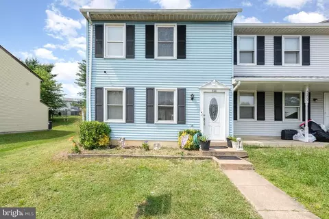 5211 Magnolia Pl, Fredericksburg, VA 22407