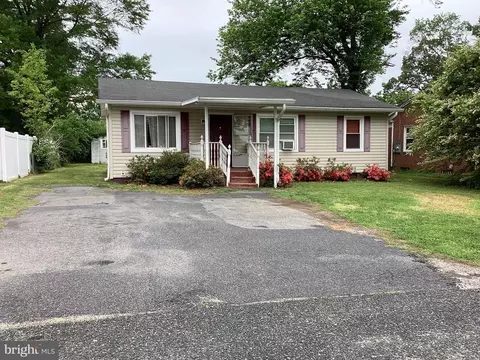 407 Hamilton St, Fredericksburg, VA 22408